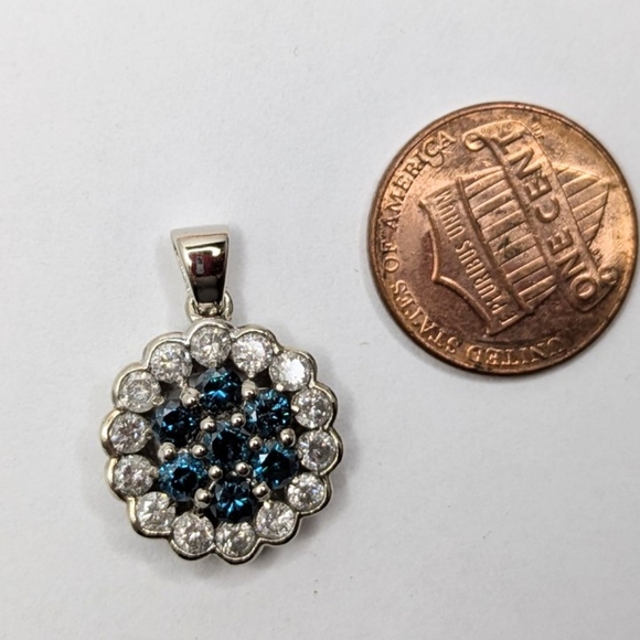 10k Blue White Diamond Pendant - Picture 2 of 7